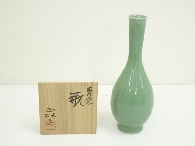 JAPANESE PORCELAIN CELADON VASE 